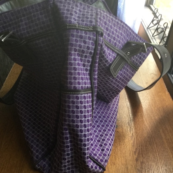 Liz Claiborne Purple Shoulder Bag - Picture 3 of 9